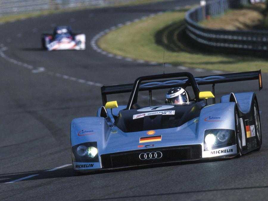  Audi R8R 1999 года  (фото 5 из 19)